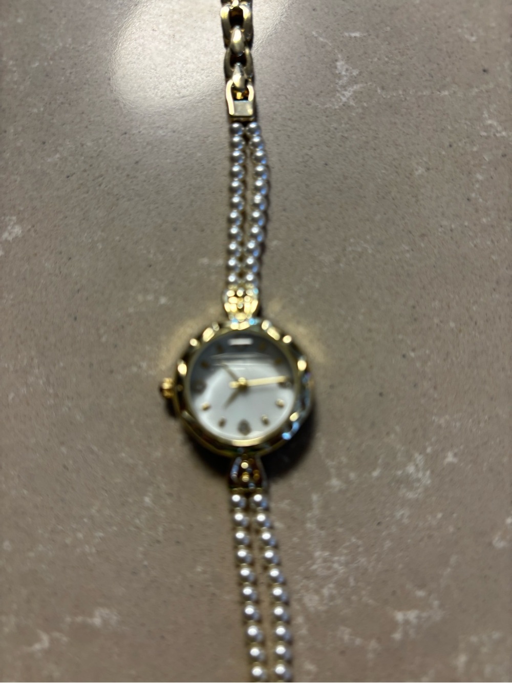 Francesca's Collections Gold Tone Pearl-Accent Bracelet Watch with White Dial
